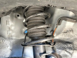 お車を安心してお乗りいただく為には、足回りの定期点検が欠かせません。サービスサポート(有償保証)では無料点検もご提供しており、安心のカーライフをお過ごしいただけるサポート体制が整っています。