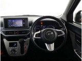 高いホールド性で運転姿勢が安定します。長距離ドライブでも疲れにくいのが魅力です。快適なドライビングライフをお送りください♪
