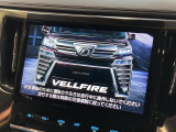 【大画面ナビ】人気の大型10インチナビを装備。存在感のある大画面はインパクト大!ナビ利用時のマップ表示は見やすく、テレビやDVDは臨場感がアップ!いつものドライブがグッと楽しくなります♪