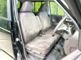 運転席シート廻りは使用感も少なく、良好な状態となっています。丁寧に使われていたことがよくわかりますね。