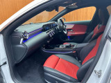 ◆LIBERALAは、輸入車選びの新たなスタイルを提案するインポート・セレクト・ブランドです。オーナー様となる方がクルマから直接感じる感性を第一にした、最良の一台との出会いをコーディネートいたします。