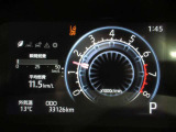 運転席のメータパネル類は常に視界に入る場所ですので、大事なチェックポイントです。ぜひ実際にご乗車ください。