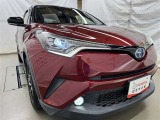 LEDヘッドライトです。デザイン性がよくとても明るいので、夜間の走行や悪天候でも安心です。しかも長寿命!
