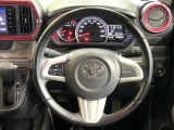 【純正革巻きステアリング】上質な革を使用することで、手にしっかり馴染みとても運転しやすいハンドルです♪