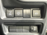 【パワースライドドア】スマートキーや運転席のスイッチでスライドドアの開閉が可能♪電動だから力を入れてドアを開ける必要が無く、小さいお子様でも、重い荷物を持っている時もラクに開け閉めできます♪