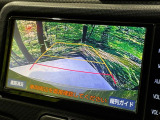 【バックカメラ】駐車時に後方がリアルタイム映像で確認できます。大型商業施設や立体駐車場での駐車時や、夜間のバック時に大活躍!運転スキルに関わらず、今や必須となった装備のひとつです!