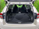 普段のお買い物や通勤、送迎等に十分な荷室スペースを確保しております。セカンドシートを倒すと、大きな荷物の積載も可能です♪