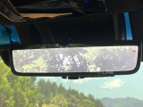 【デジタルインナーミラー】後席の大きな荷物や同乗者で後方が確認しづらい時でも安心!カメラが撮影した車両後方の映像をルームミラー内に表示。クリアな視界で状況の確認が可能です!
