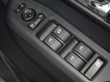 電動格納式ドアミラー・パワーウインドウを装備しています。