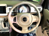 【純正革巻きステアリング】上質な革を使用することで、手にしっかり馴染みとても運転しやすいハンドルです♪