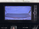 バックモニターで、後方を確認しながら安心して駐車することができます。運転初心者も熟練者も必須の機能ですよ!