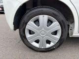 【純正ホイール】純正設計ならではの美しいデザインと精密な仕上げで、車両全体のスタイリングを引き立てます。