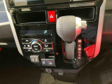 納車前にはプロのメカニックが、各部の点検を行います。ディーラーにしか出来ない品質、そしてサービスできっと満足していただけると思います!