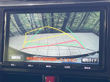 【バックカメラ】駐車時に後方がリアルタイム映像で確認できます。大型商業施設や立体駐車場での駐車時や、夜間のバック時に大活躍!運転スキルに関わらず、今や必須となった装備のひとつです!