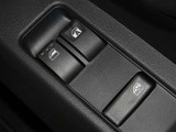 パワーウィンドウを装備しています。