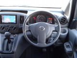 オリックス認定中古車は厳選した上質な車輌のみをお届け致します。全車にプロの職人による徹底した内外装の清掃、磨き上げております。