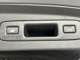 【パワーバックドア】スマートキーや運転席のボタンを押すだけでリアゲートが自動で開閉します!荷物を持っている時や、高い位置にあるバックドアを閉める際に便利な機能です♪