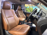 運転席シート廻りは使用感も少なく、良好な状態となっています。丁寧に使われていたことがよくわかりますね。