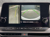アラウンドビューモニターは前方や側面を映し出すことも可能ですので発進時の確認や幅寄せ離合時などにとても便利です。