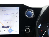 ポケットやバッグからキーを出さずにスマートに乗り込め、ボタンプッシュでおしゃれにエンジンスタートです。盗難防止イモビライザーも装備で安心です!