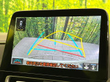 【バックカメラ】駐車時に後方がリアルタイム映像で確認できます。大型商業施設や立体駐車場での駐車時や、夜間のバック時に大活躍!運転スキルに関わらず、今や必須となった装備のひとつです!