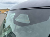 【スズキ】デュアルセンサーブレーキは、前方の車両や歩行者を2種類のセンサーで検知し、衝突の危険がある場合にブレーキを作動。事故リスクを軽減し、安全な運転をサポートします。