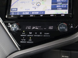 ★使いやすさや安全性を追求したステアリング周り!高級車ゆえにスイッチ類が多いのも特徴ですね!考え尽くされた配置ですぐに使いこなす事が出来ますのでご安心下さい!是非、体感してみて下さい!!
