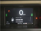 7インチの液晶メーターで、速度表示やHonda SENSING作動表示などを、分かりやすく表示 見やすさを追求したメーターです。