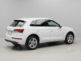 quattro(4WD)で雪道や滑りやすい道路はもちろんのこと日常の運転シーンでも安心と安全、さらにスポーティーなドライビング体験を提供します