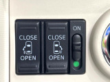 【両側パワースライドドア】スマートキーや運転席のスイッチで後席両側スライドドアの開閉が可能♪電動だから力を入れてドアを開ける必要が無く、小さなお子様でも簡単に開け閉めでき快適です♪