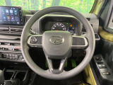 インテリアに合わせたデザインのステアリングは、運転される方のことも考え、運転しやすい形状、大きさです。是非一度、実際に触ってお確かめください。