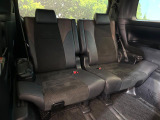 3列目シートはもちろん状態良好☆大人でもゆったりと座って頂けますので、大人数でのお出かけもラクラクです♪ご家族で、気の知れた仲間で、ドライブに行くのが楽しみですね♪