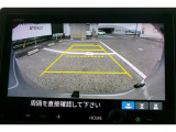 バックガイドモニターで、後方を確認しながら安心して駐車することができます。運転初心者も熟練者も必須の機能ですよ!