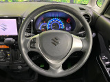 【ステアリングスイッチ】運転中、前方から目線をそらすことなく、オーディオ等の操作が可能な便利機能!安心&快適なドライブを演出してくれます♪