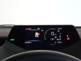 視点移動が少ないセンターメーター、ロングドライブも疲れません。