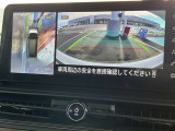 アラウンドビューは4方のカメラで真上から車を見たようにモニタで確認ができる日産自慢の装備です。周辺の安全確認、小さなお子様や障害物も確認できるので、駐車のしやすさだけでなく、事故防止にも役立ちます♪