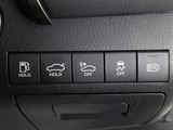 ★使いやすさや安全性を追求したステアリング周り!高級車ゆえにスイッチ類が多いのも特徴ですね!考え尽くされた配置ですぐに使いこなす事が出来ますのでご安心下さい!是非、体感してみて下さい!!