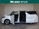 両側パワースライドドア付きだから、狭い駐車スペースなどでの 乗り降りラクラク!小さなお子さまのいるご家庭には嬉しい装備。