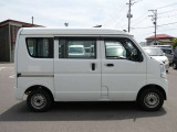 すべての車に外装のコーティングと各種ルームクリーニングを施工いたします!外装も内装も愛車はいつもピカピカキレイが気持ちいいですね♪