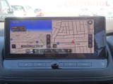 【メーカー純正12.3型ナビ】インテリアに溶け込むスタイリッシュな「専用設計」メーカーナビを装備♪視認性や操作性など基本性能にも優れ、より上質なカーライフをお楽しみいただけます。