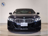 【キドニーグリル】BMWは約90年もの間、ほぼ全ての車両にひと目でBMWだと分かるこの特徴的なフロントグリルが備えられ、デザイン・アイコンとして親しまれてきました。
