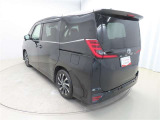 展示車はお客様のお住いの近くのネッツトヨタ石川のお店まで移動も可能です。最寄りの店舗までお気軽にご相談ください。