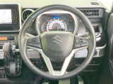 【純正革巻きステアリング】上質な革を使用することで、手にしっかり馴染みとても運転しやすいハンドルです♪