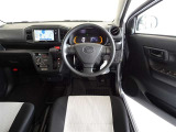 運転席からの目線になります。