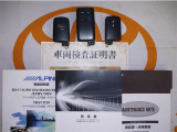 スマートキー&エンジンスターター付。取扱説明書とメンテナンスノートもあります☆品質評価シート付いてます!トヨタ認定中古車ライト!!