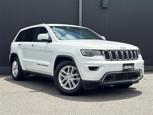 グランドチェロキー リミテッド 4WD 本革シート