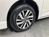 『トヨタ純正アルミホイール装着車になります!』スタイリッシュでとてもかっこいいですね♪