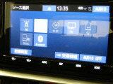 【オーディオ選択画面】AM/FMの切替や、交通情報もこちらの画面から選択できます。