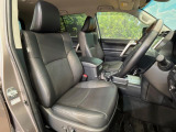運転席シート廻りは使用感も少なく、良好な状態となっています。丁寧に使われていたことがよくわかりますね。