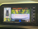 【パノラミックビューモニター】専用のカメラにより、上から見下ろしたような視点で360度クルマの周囲を確認することができます☆死角部分も確認しやすく、狭い場所での切り返しや駐車もスムーズに行えます。